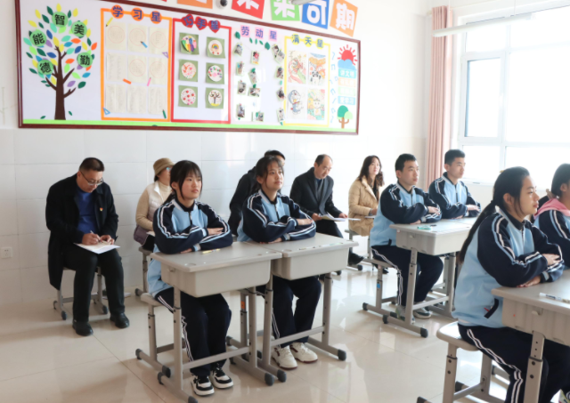 引导学生在实际问题解决中锤炼身手推动差异化教育和个性化指导 引导学生在实际问题解决中锤炼身手推动差异化教育和个性化指导